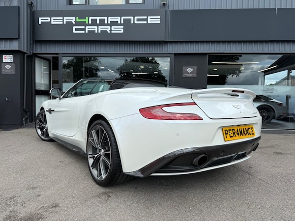 Used Aston Martin Vanquish 2014 for sale - 75028725: Photo 2