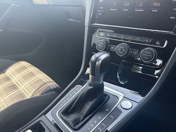 Used Volkswagen Golf 2019 for sale - 75896972: Photo