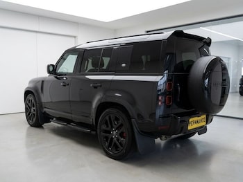 Used Land Rover Defender 110 2023 for sale - 79090021: Photo
