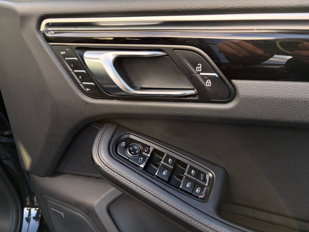 Used Porsche Macan 2019 for sale - 76883391: Photo 33