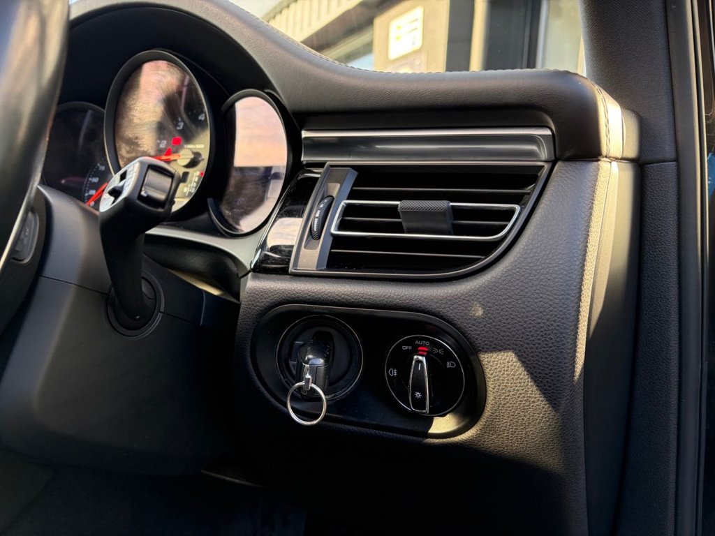 Used Porsche Macan 2019 for sale - 76883391: Photo 37