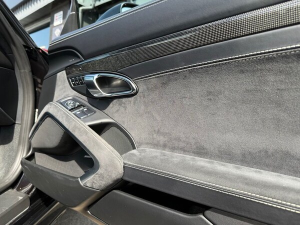 Used Porsche 718 Cayman 2020 for sale - 75548601: Photo 50