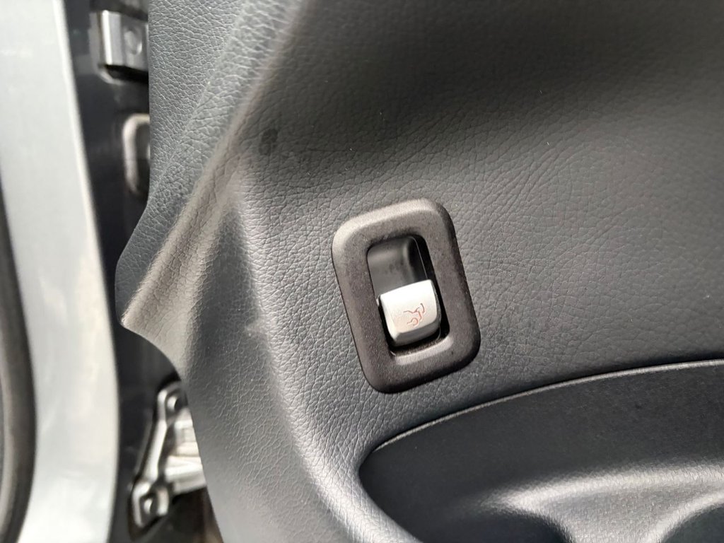 Used Mercedes-Benz GLC 2018 for sale - 76867859: Photo 44