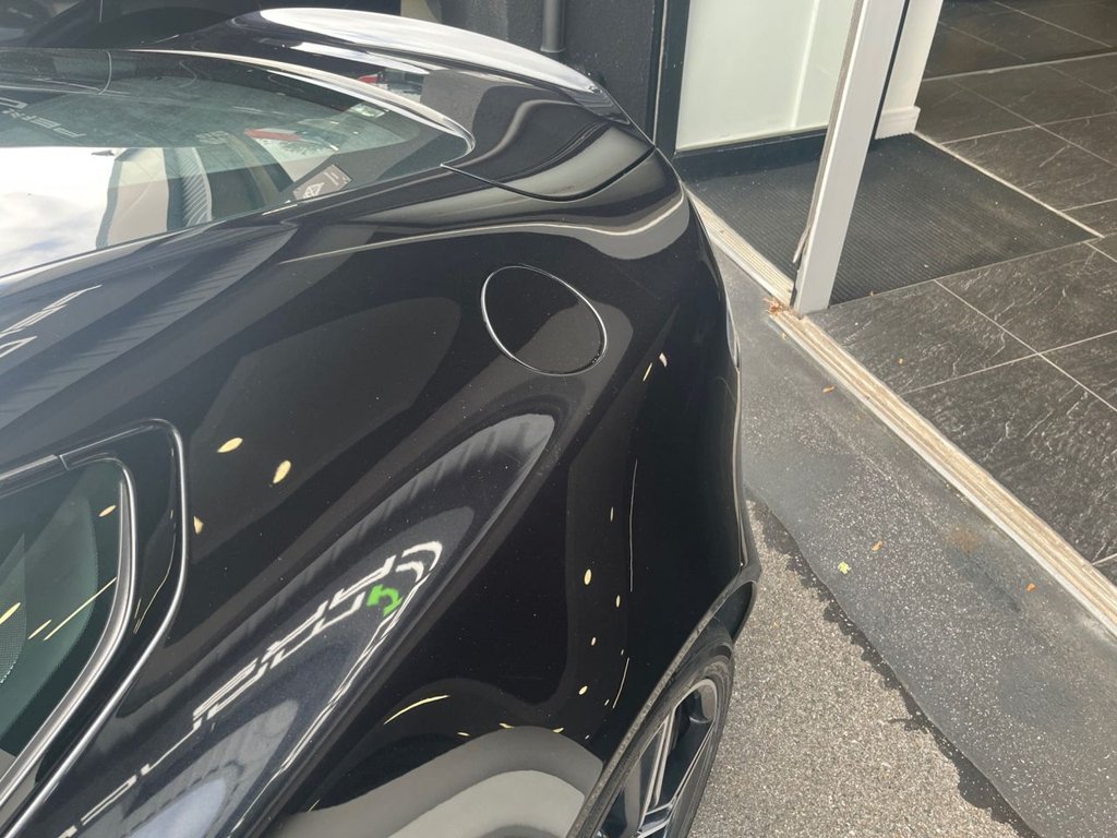Used Aston Martin Vantage 2017 for sale - 76185602: Photo 17