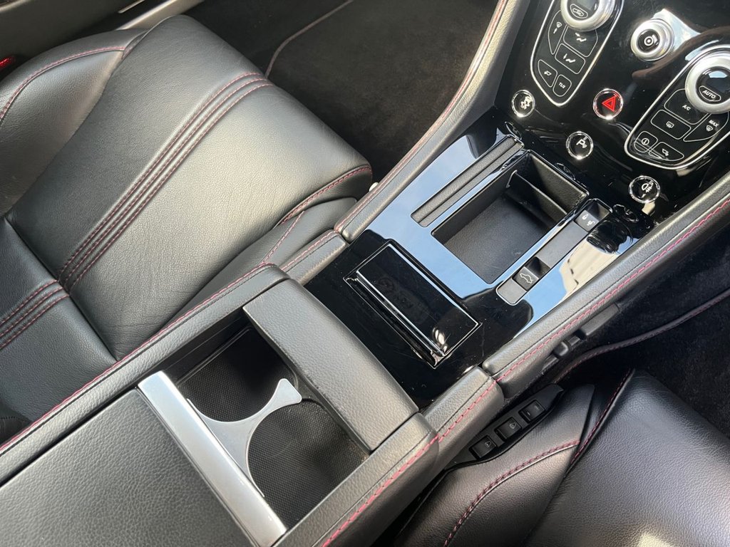 Used Aston Martin Vantage 2017 for sale - 76185602: Photo 45