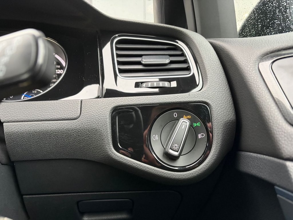 Used Volkswagen Golf 2016 for sale - 76535941: Photo 47