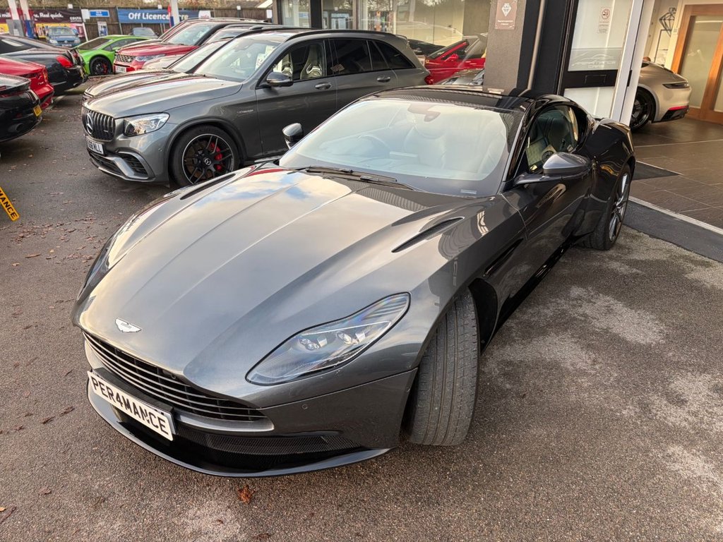 Used Aston Martin DB11 2020 for sale - 76962346: Photo 14