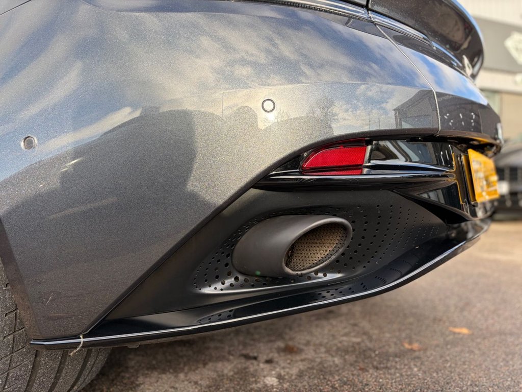 Used Aston Martin DB11 2020 for sale - 76962346: Photo 31