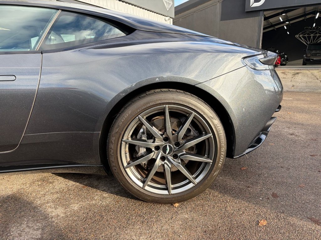 Used Aston Martin DB11 2020 for sale - 76962346: Photo 35