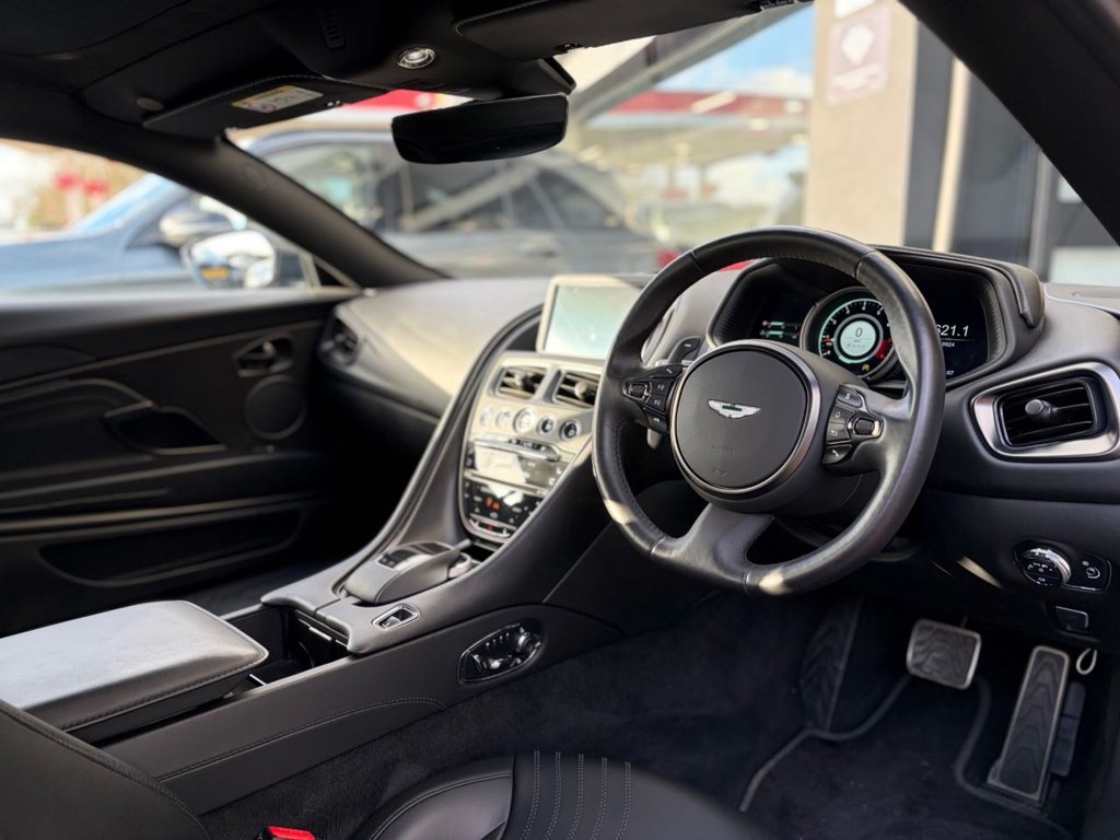 Used Aston Martin DB11 2020 for sale - 76962346: Photo 5