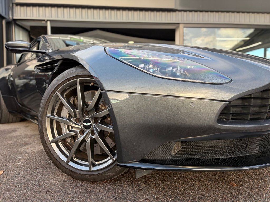 Used Aston Martin DB11 2020 for sale - 76962346: Photo 8