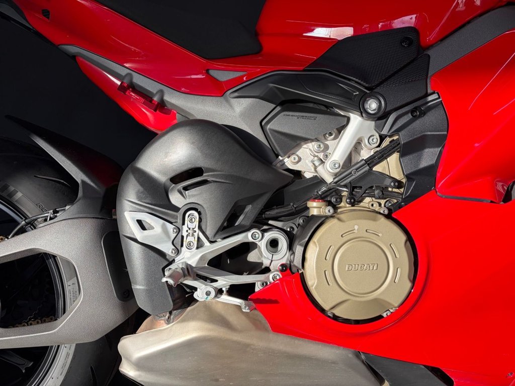 Ducati Panigale V4S