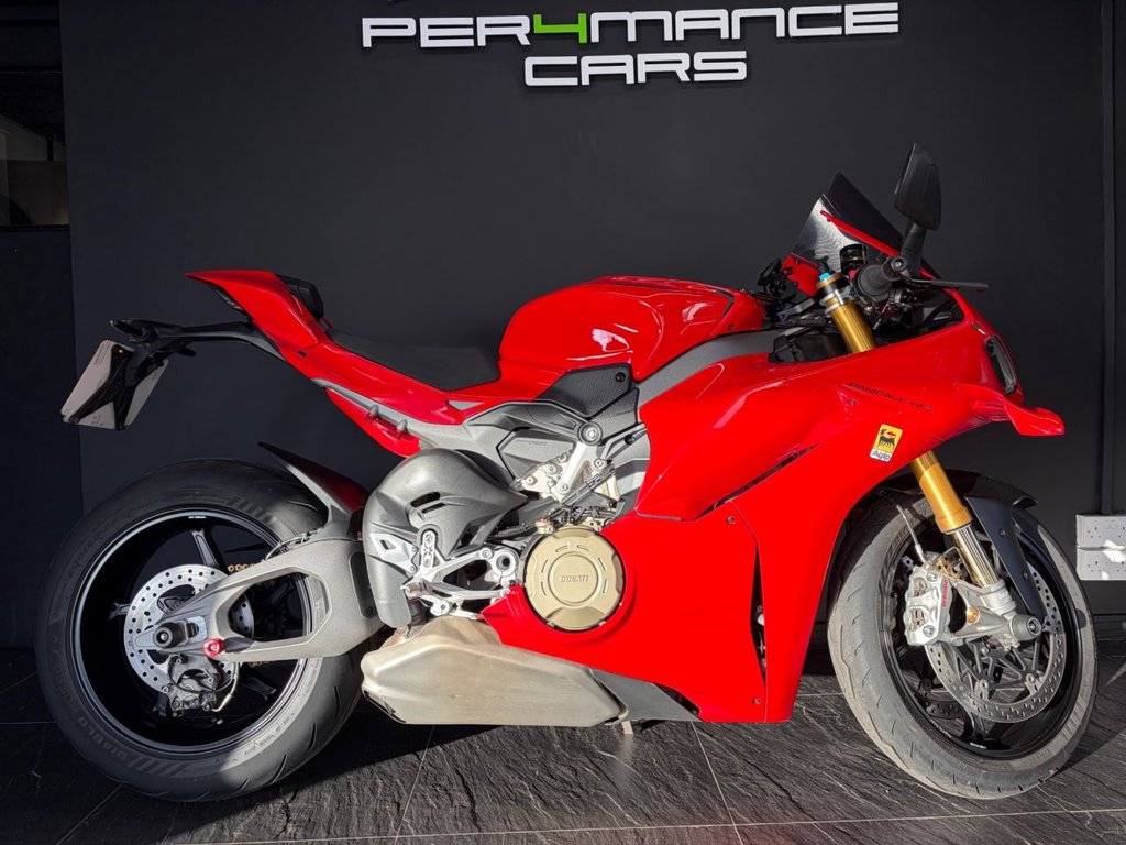 Ducati Panigale V4S