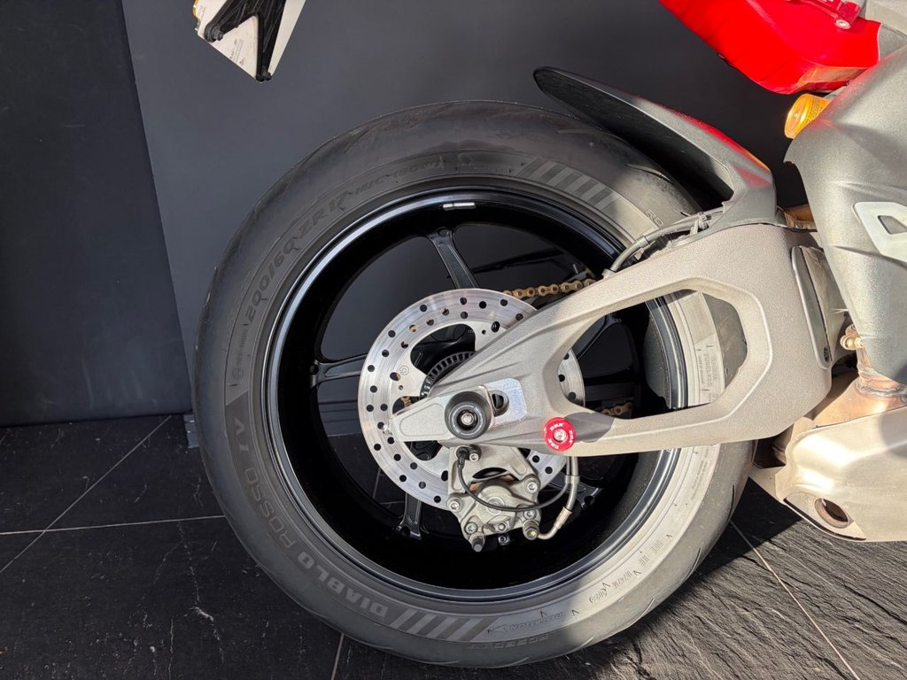 Ducati Panigale V4S