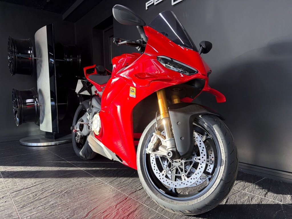 Ducati Panigale V4S