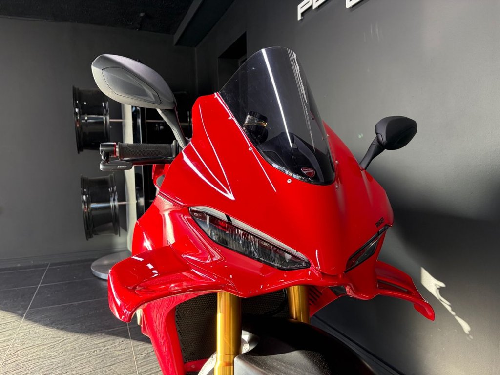 Ducati Panigale V4S