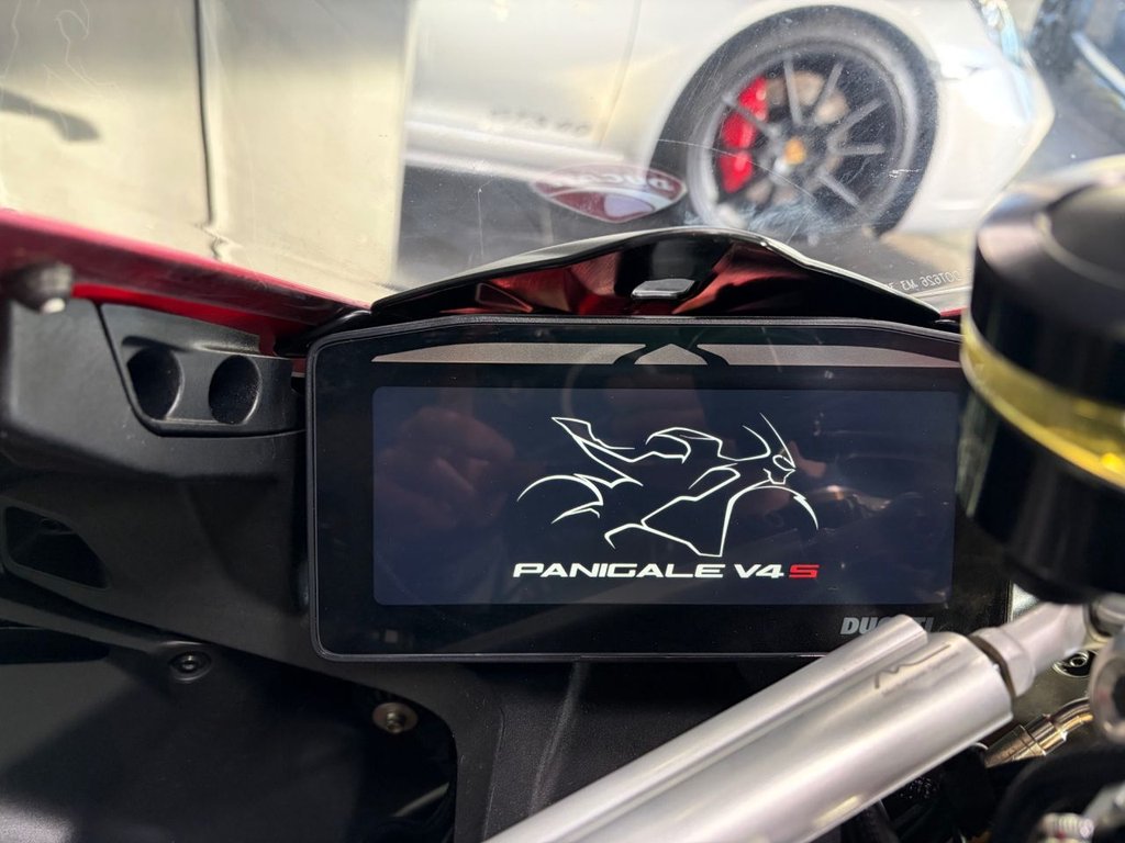 Ducati Panigale V4S