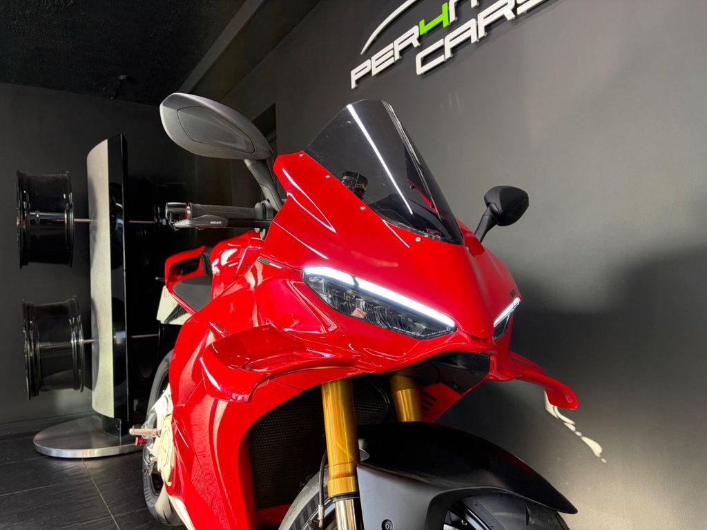 Ducati Panigale V4S