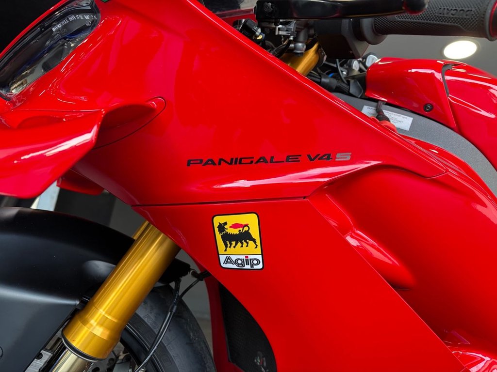 Ducati Panigale V4S