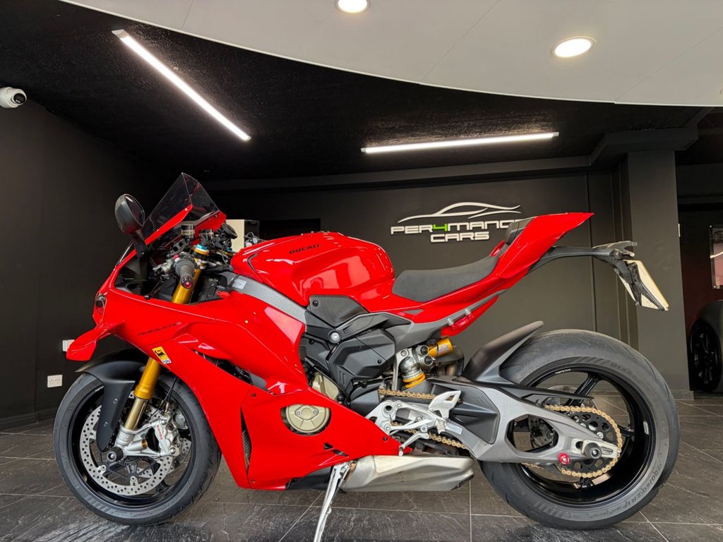 Ducati Panigale V4S