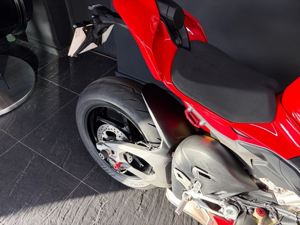 Ducati Panigale V4S