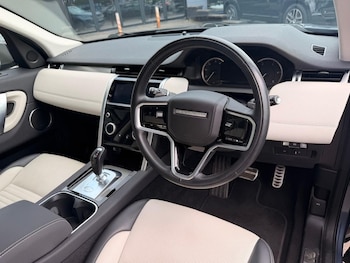 Used Land Rover Discovery Sport 2022 for sale - 78887760: Photo