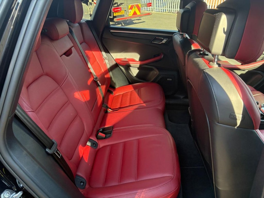 Used Porsche Macan 2022 for sale - 76267041: Photo 11