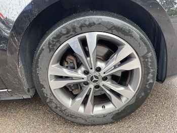 Used Mercedes-Benz V-Class 2018 for sale - 75433130: Photo