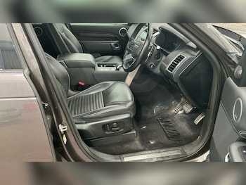 Used Land Rover Discovery 2023 for sale - 79245290: Photo