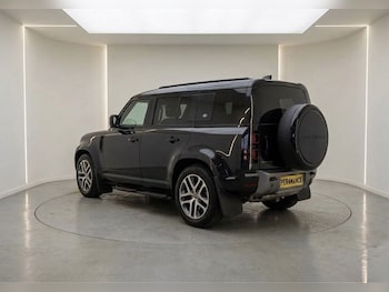 Used Land Rover Defender 2021 for sale - 78525051: Photo