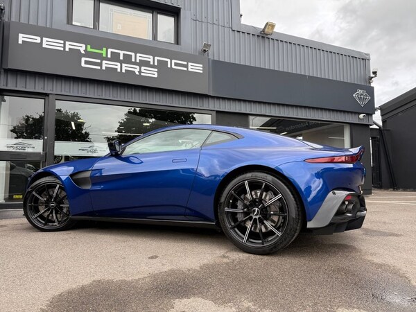 Used Aston Martin Vantage 2019 for sale - 75715961: Photo 14