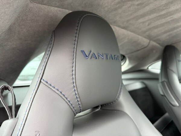 Used Aston Martin Vantage 2019 for sale - 75715961: Photo 28