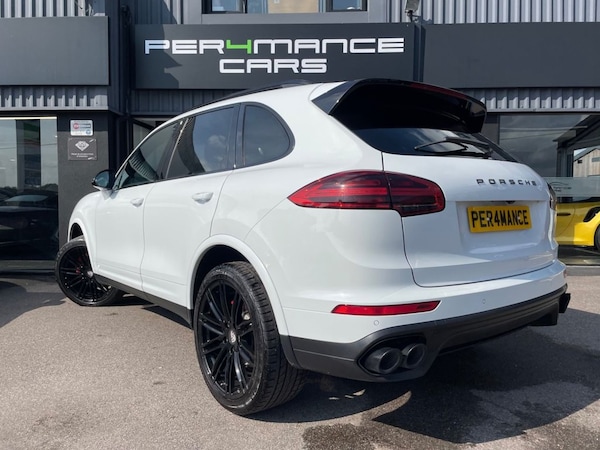 Used Porsche Cayenne 2016 for sale - 75515254: Photo 2