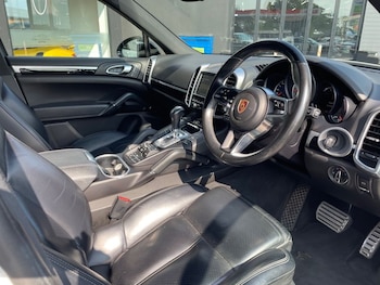 Used Porsche Cayenne 2016 for sale - 75515254: Photo