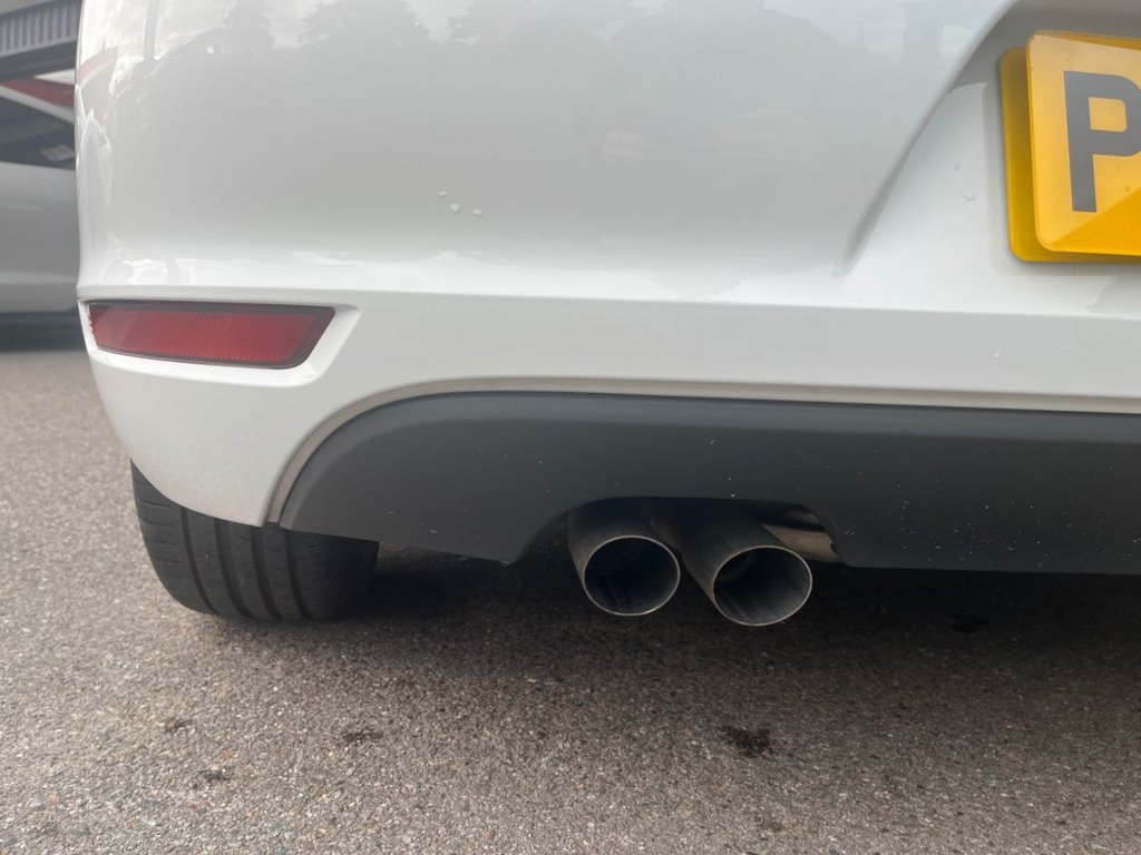 Used Volkswagen Golf 2014 for sale - 76038693: Photo 24