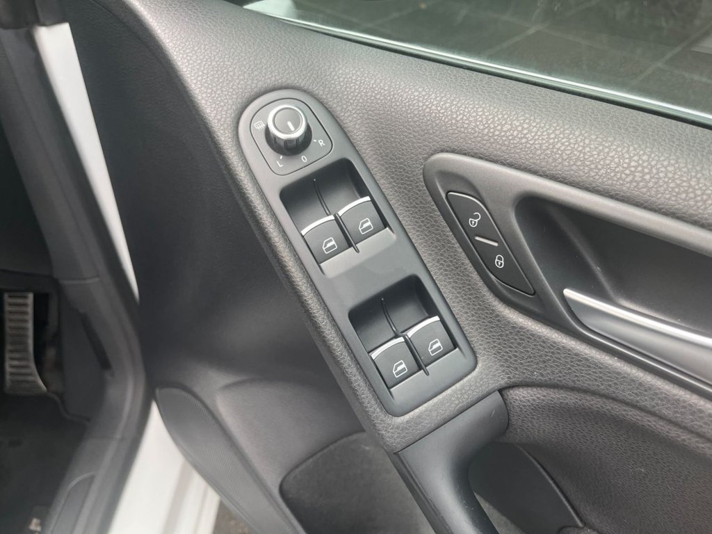 Used Volkswagen Golf 2014 for sale - 76038693: Photo 35