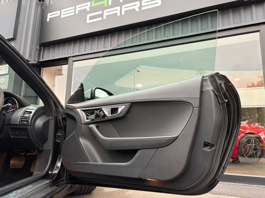 Used Jaguar F-Type 2016 for sale - 76496653: Photo 36