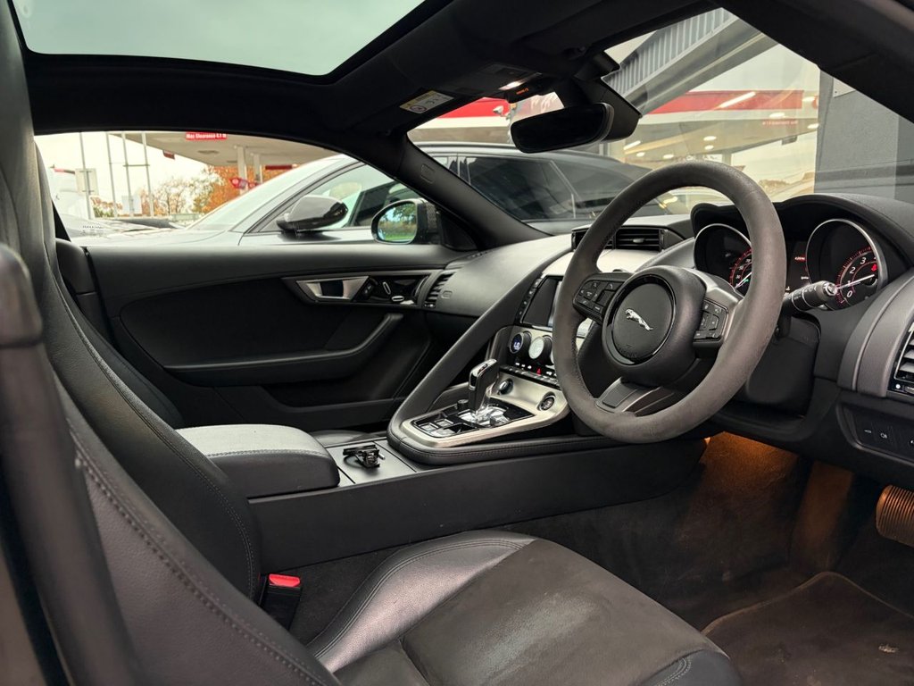 Used Jaguar F-Type 2016 for sale - 76496653: Photo 38