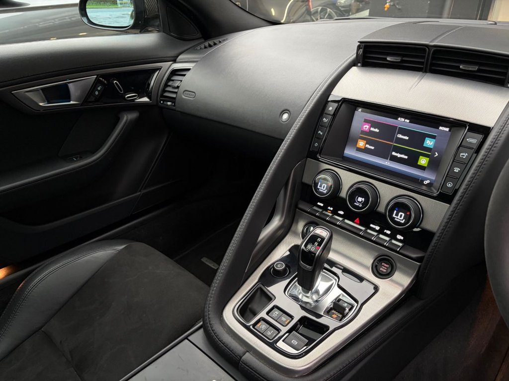 Used Jaguar F-Type 2016 for sale - 76496653: Photo 43