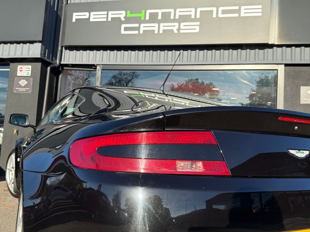 Used Aston Martin Vantage 2006 for sale - 76654998: Photo 14