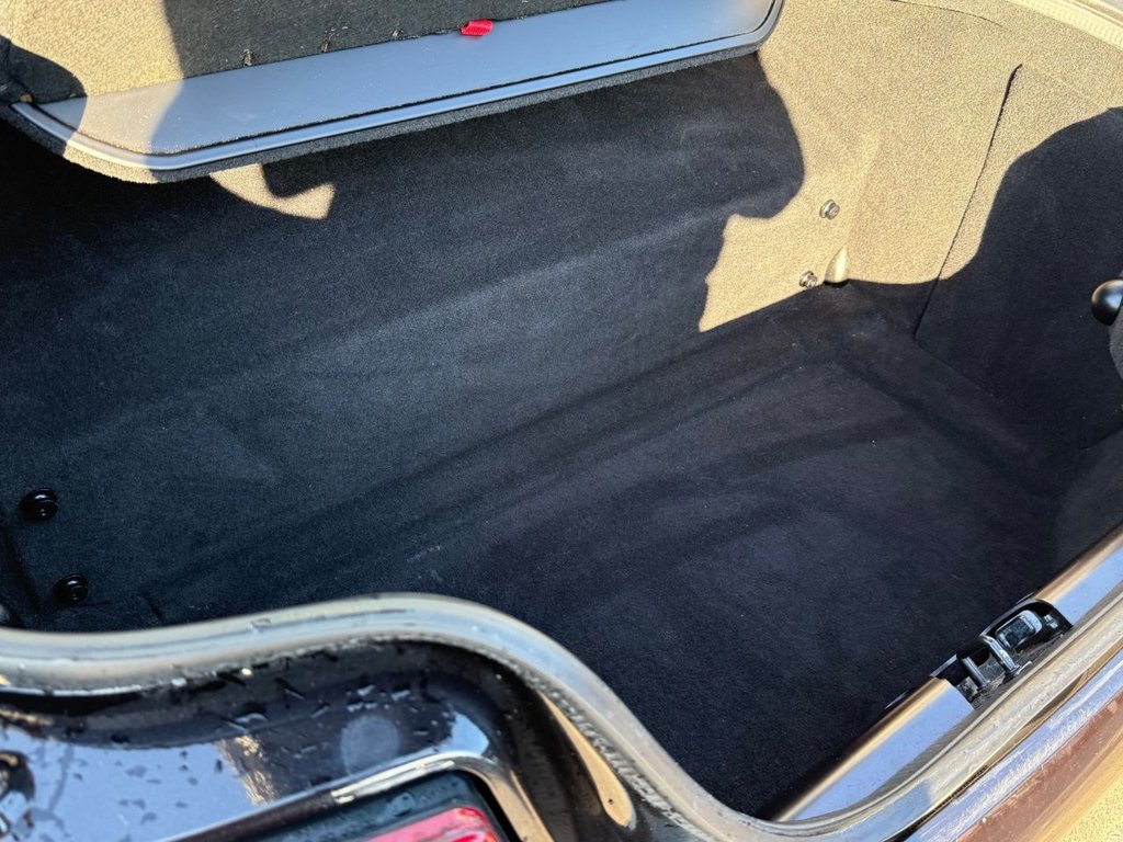 Used Aston Martin Vantage 2006 for sale - 76654998: Photo 21