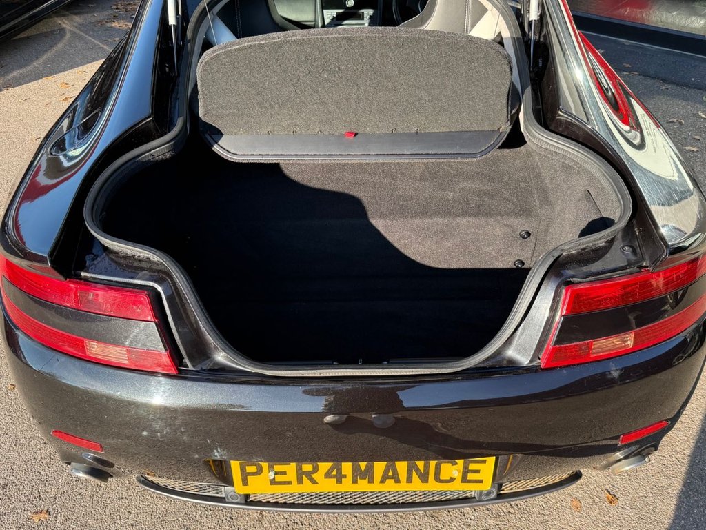 Used Aston Martin Vantage 2006 for sale - 76654998: Photo 22