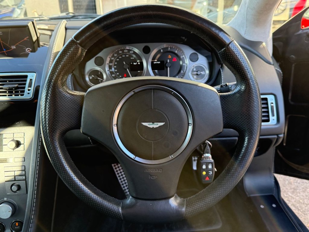 Used Aston Martin Vantage 2006 for sale - 76654998: Photo 26