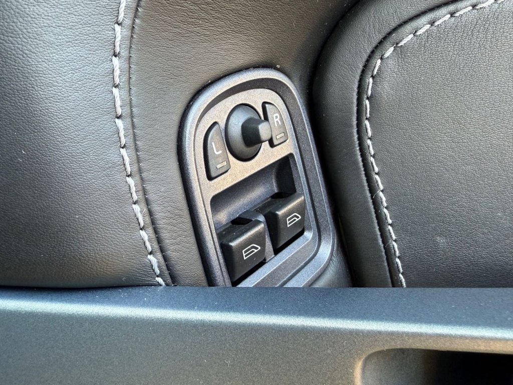 Used Aston Martin Vantage 2006 for sale - 76654998: Photo 44