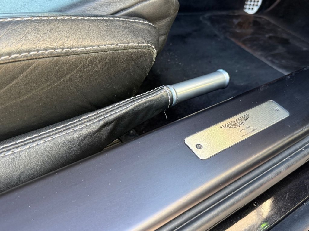 Used Aston Martin Vantage 2006 for sale - 76654998: Photo 48