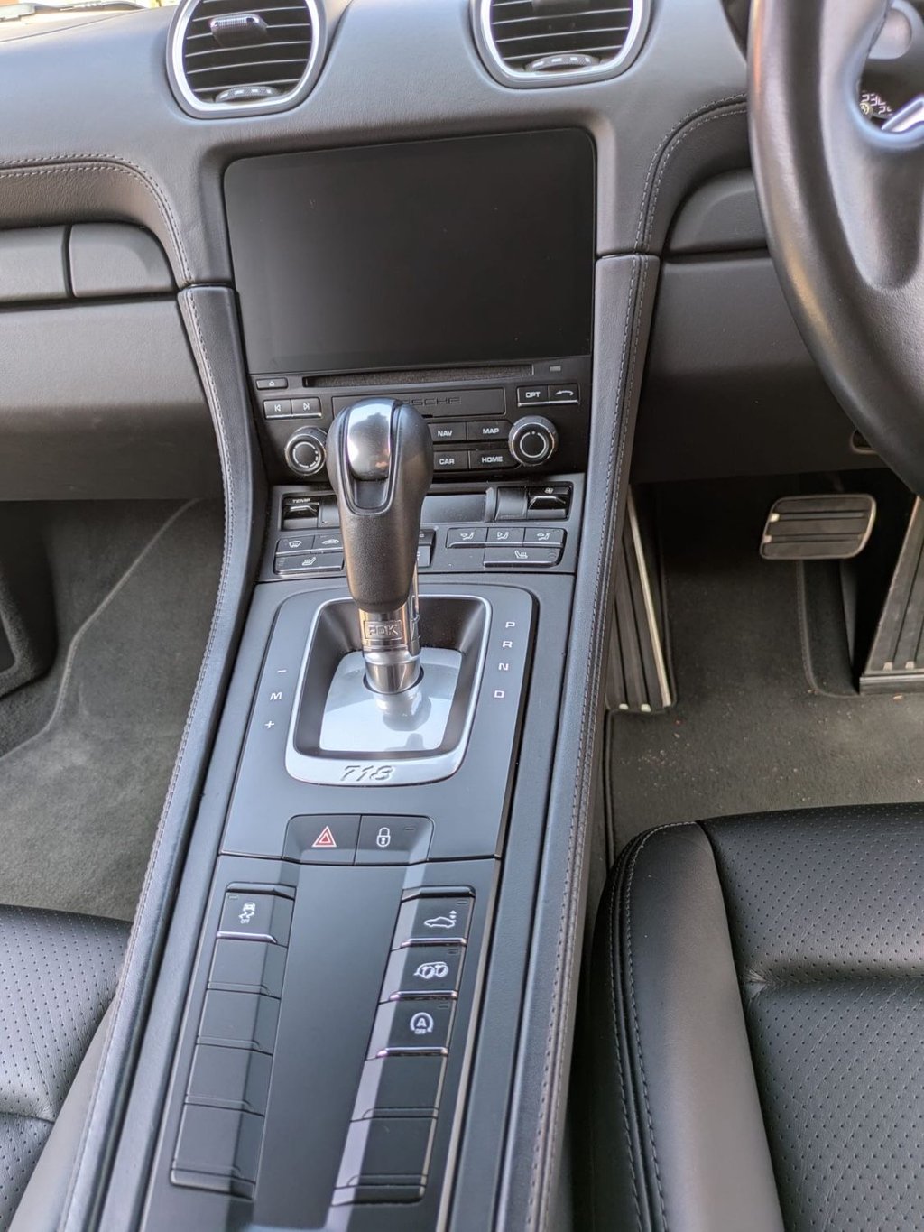 Used Porsche 718 Cayman 2018 for sale - 76559354: Photo 19