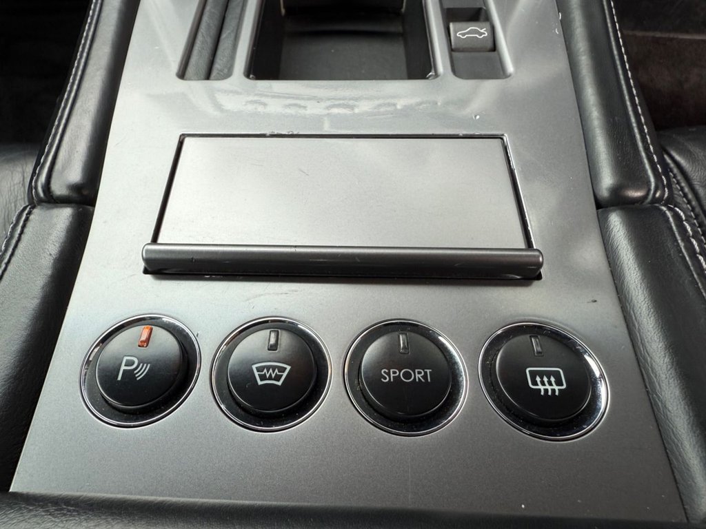 Used Aston Martin DB9 2006 for sale - 76080410: Photo 46