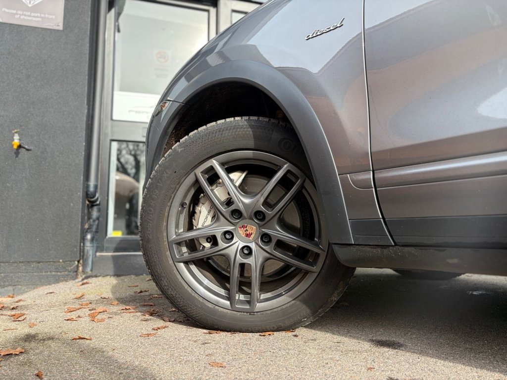 Used Porsche Cayenne 2013 for sale - 77463378: Photo 28