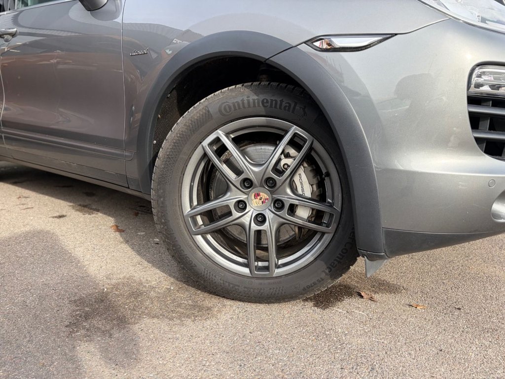 Used Porsche Cayenne 2013 for sale - 77463378: Photo 3