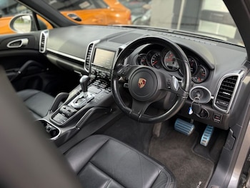 Used Porsche Cayenne 2013 for sale - 77463378: Photo